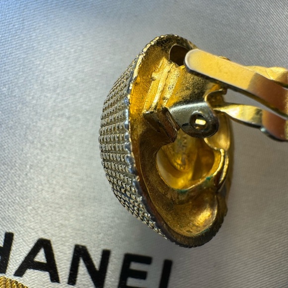 Chanel Earrings - Picture 5 of 6
